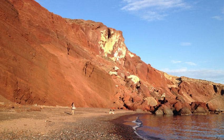 Red Beach “Kokkini Paralia”