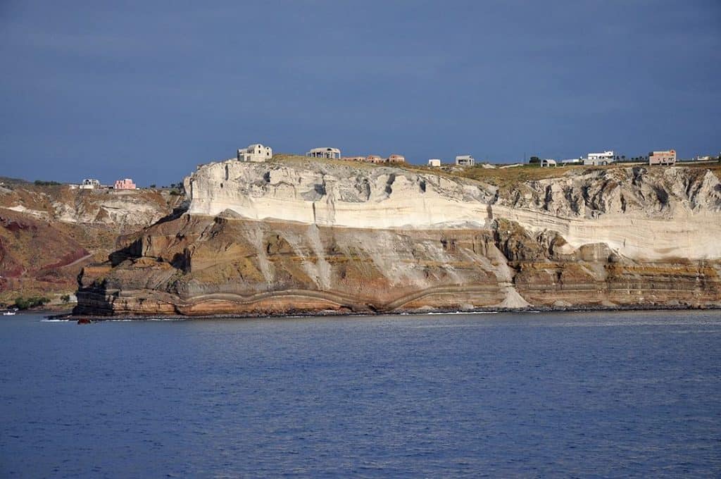 santorini-akrotiri-beach