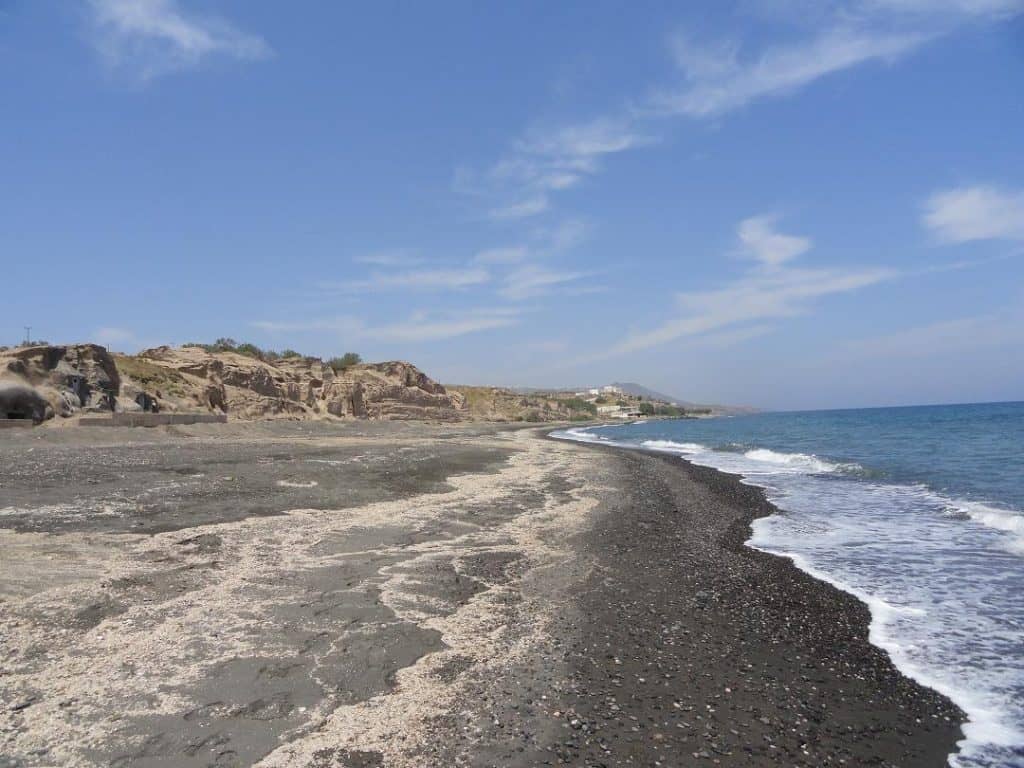 santorini-monolithos-beach